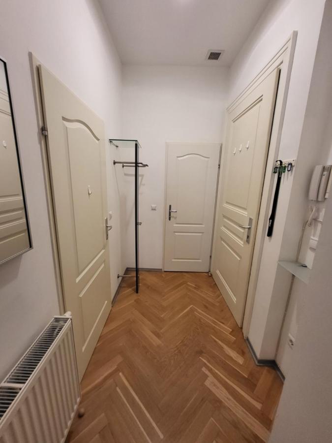 Cozynite Premium Apartment Hundertwasser Viena Exterior foto